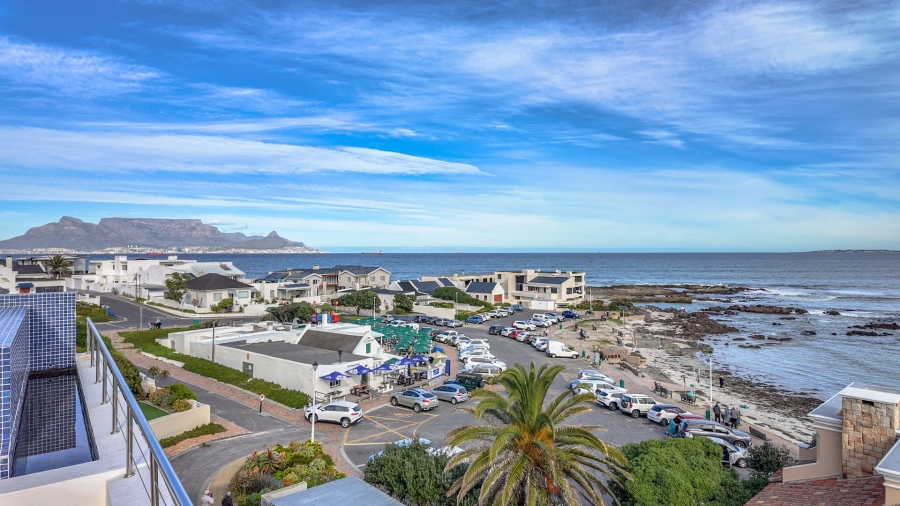 6 Bedroom Property for Sale in Bloubergstrand Western Cape